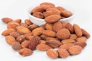 almonds-1768792_960_720